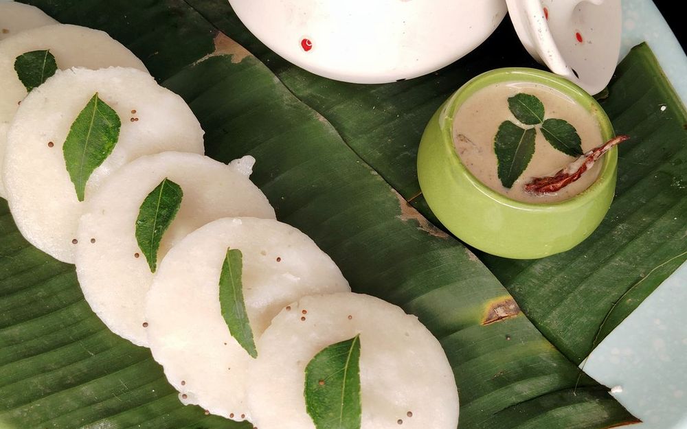 Idli with chutney breakfast